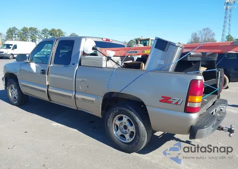 2000 Chevrolet Silverado 1500 Ls z USA, uszkodzony, nr VIN 1GCEK19T4YE207167